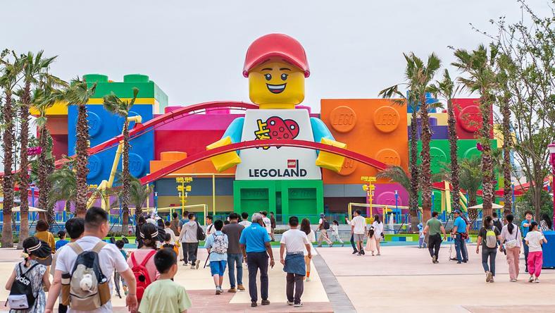 主题乐园对决:乐高赢得了迪士尼吗?